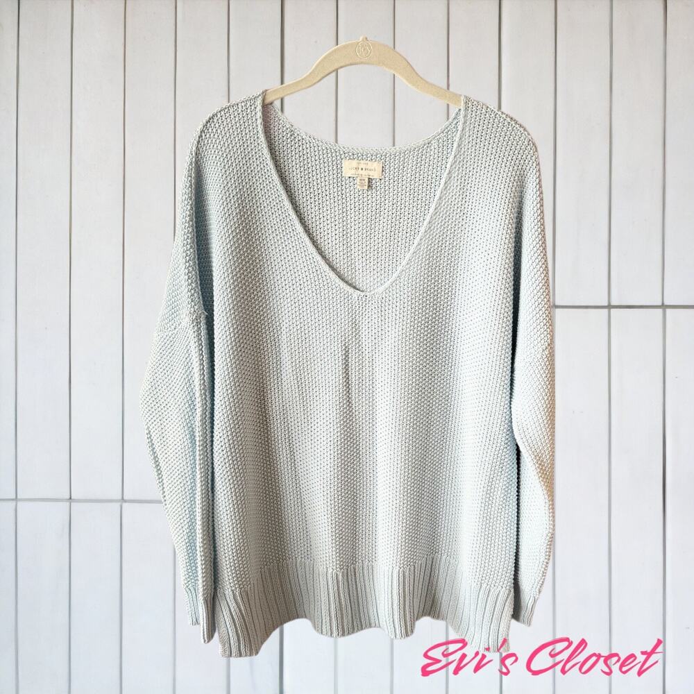 Lucky Brand Women’s Sz: M Baby Blue Knit Pullover Long Sleeve V-Neck Sweater